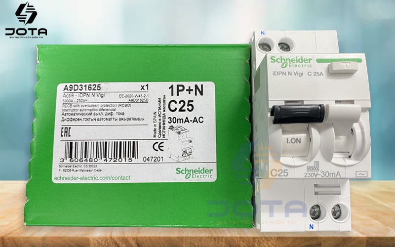 Hình ảnh thực tế RCBO 2P 25A 30mA 6kA Schneider A9D31625 Acti9